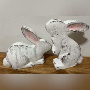 NEW Set of 2 Farmhouse Easter Bunny Rabbits Faux Wood Ceramic Spring Decor 6”